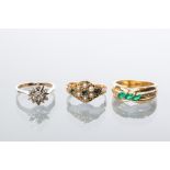 COLLECTION OF GOLD DRESS RINGS