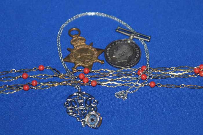 TWO WORLD WAR I MEDALS
1914-15 and 1914-1918,