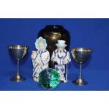 LOT COMPRISING A PAIR OF NODDING HEAD FIGURES, 1953 COMMEMORATIVE DISH, MINOR PLATED ITEMS,