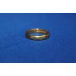 22 CARAT GOLD WEDDING BAND
3.