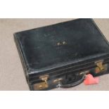 VINTAGE TRAVEL CASE