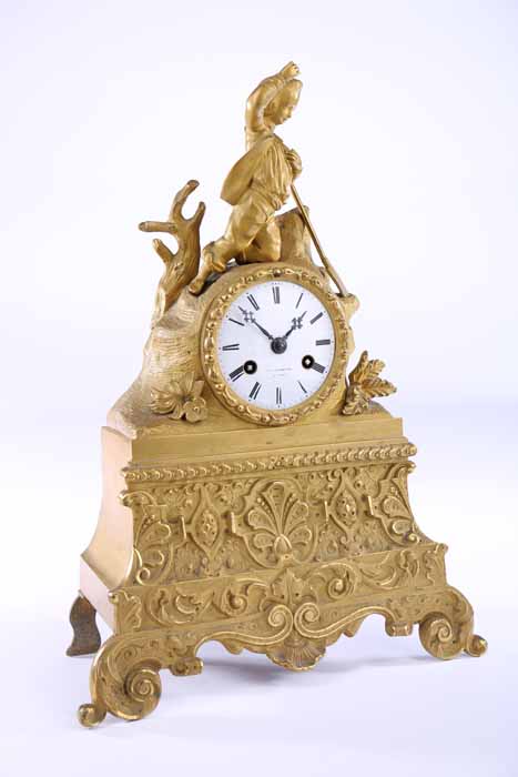 LATE NINETEENTH CENTURY FRENCH GILT BRASS MANTEL CLOCK retailed by A.