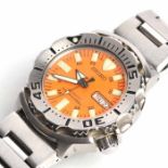 GENTLEMAN'S STAINLESS STEEL SEIKO AUTOMATIC DIVER'S WRISTWATCH model number 7S26-0350,