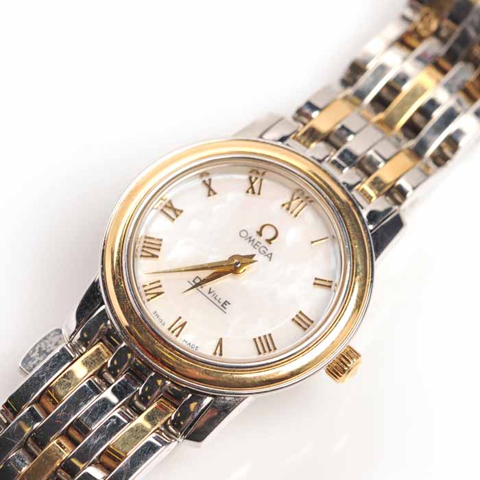 LADY'S STAINLESS STEEL BULOVA ACCUTRON WRISTWATCH circa 1973, signed Accutron movement,