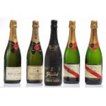 MOET et CHANDON BRUT IMPERIAL (2) Epernay, Champagne, France, 75cl, 12% volume.