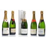 MOET et CHANDON IMPERIAL Champagne Brut, Epernay, France. 750ml, 12% volume.