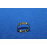 18CT GOLD WEDDING BAND with full hallmarks, size L-M, 2.