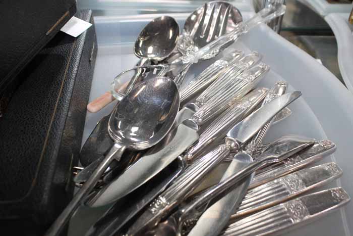 LOT OF PLATED FLATWARE including cased examples - Image 2 of 2