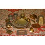 A COLLECTION OF MISCELLANEOUS CHINESE AND INDIAN BRASS,