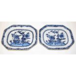 A PAIR OF OCTAGONAL CHINESE BLUE AND WHITE NANKIN PLATTERS,
