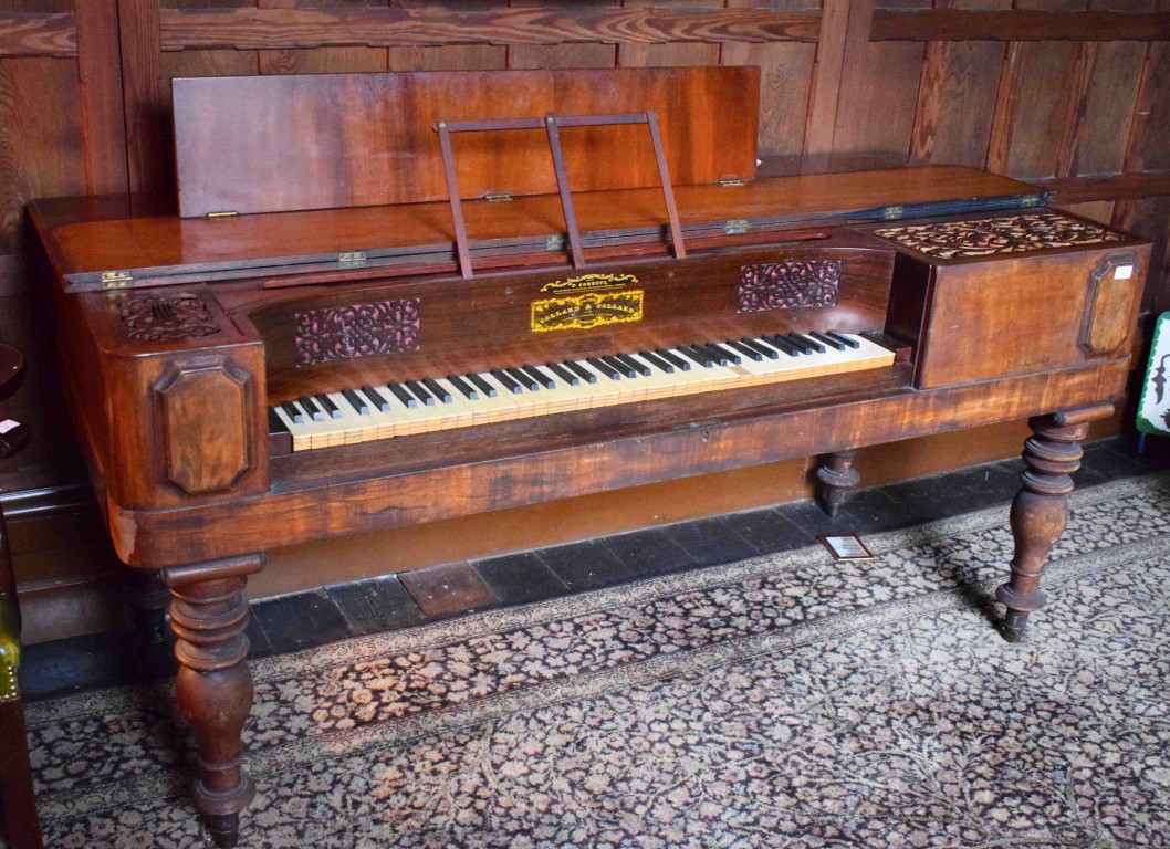 A MAHOGANY AND ROSEWOOD CASED SPINET, by Collard & Collard of London, of rectangular form with 39.
