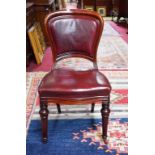 A SET OF FIVE VICTORIAN MAHOGANY DINING CHAIRS, each with padded back and seat,