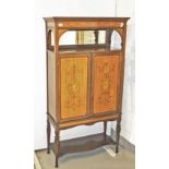 AN EDWARDIAN INLAID MAHOGANY AND SATINWOOD SIDE CUPBOARD,