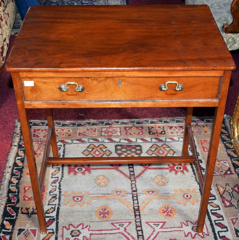 A GEORGE III PERIOD RECTANGULAR MAHOGANY SIDE TABLE, the moulded top above a frieze drawer,