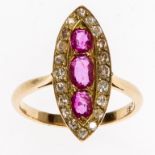 AN 18K GOLD MARQUISE SHAPED RING, set with three oval rubies, .