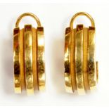 A PAIR OF TIFFANY & CO GOLD CLIP EARRINGS, MAKER'S MARK AND 750, 18.2G