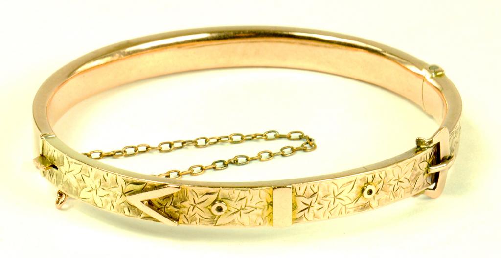 A GOLD BUCKLE BRACELET, CIRCA 1900, 8.3G