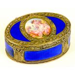 A FRENCH SILVER GILT AND ENAMEL OVAL SNUFF BOX IN LOUIS XVI STYLE, 8CM W, MAKER'S AND BOAR'S HEAD