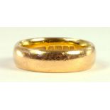 A 22CT GOLD WEDDING RING, SIZE J, 6.4G