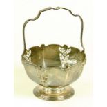 A GEORGE V PIERCED SILVER OCTAGONAL BASKET, 20CM H, SHEFFIELD 1935, 10OZS