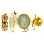 A GOLD BROOCH SET WITH A WEDGWOOD JASPER WARE CAMEO, MARKED 9CT, A LATE VICTORIAN GOLD, CITRINE