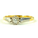 A DIAMOND SOLITAIRE RING, ILLUSION SET IN 18CT GOLD, 2.6G GROSS