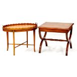 A GEORGE III STYLE OAK OVAL TRAY TOP OCCASIONAL TABLE, 66CM W AND A REGENCY STYLE MAHOGANY