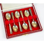 A SET OF SIX ELIZABETH II SILVER COFFEE SPOONS, SHEFFIELD 1984, CASED, 2OZS, AN ELIZABETH II