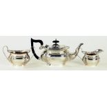 AN EDWARD VII SILVER TEA SERVICE, TEAPOT 12CM H, CHESTER 1908 AND 09, 19OZS 10DWTS GROSS