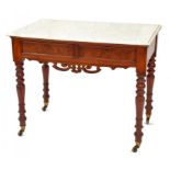 A VICTORIAN MAHOGANY SIDE TABLE WITH MARBLE TOP, ON RING TURNED LEGS AND BRASS CASTORS, 92CM W