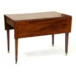 A VICTORIAN MAHOGANY INLAID PEMBROKE TABLE ON SQUARE TAPERING LEGS AND BRASS CASTORS, 98CM W