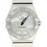 AN OMEGA STAINLESS STEEL QUARTZ CONSTELLATION WRISTWATCH, WITH MOTHER OF PEARL DIAL WITH DIAMOND