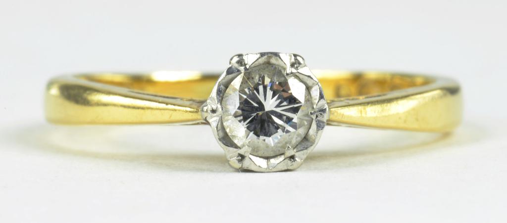 A DIAMOND SOLITAIRE RING, IN GOLD, MARKED 18CT PLAT, 1.9G GROSS