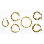 A 22CT GOLD WEDDING RING, 3.9G AND FIVE GOLD EARRINGS, 1.8G