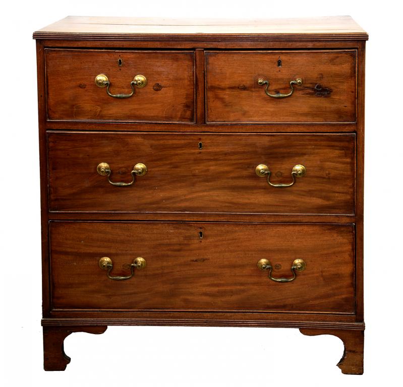 A VICTORIAN MAHOGANY CHEST OF DRAWERS, 90CM H, 82CM W