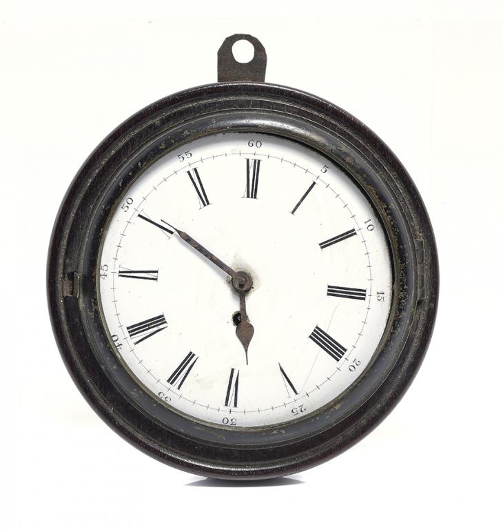 AN ENGLISH MAHOGANY SEDAN CLOCK, C1820 with enamel dial and steel hands, the fusee movement with