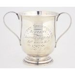 A GEORGE III SILVER TWO HANDLED CUP, ENGRAVED WITH THE CONTEMPORARY INSCRIPTIONS TURTON AGRICULTURAL