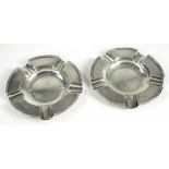 A PAIR OF GEORGE V SILVER ASHTRAYS, 12CM DIAM, BIRMINGHAM 1921, 4OZS 10DWTS