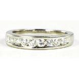 A DIAMOND RING IN PLATINUM, INDISTINCTLY MARKED, 6.7G GROSS