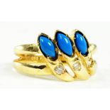 A TURQUOISE AND DIAMOND RING IN GOLD, MARKED 585, 3.3G GROSS