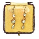 A PAIR OF AQUAMARINE AND GOLD EARRINGS WITH PEAR SHAPED DROP, 1.6G GROSS