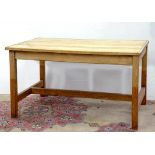 A PINE KITCHEN TABLE, 140CM X 90CM