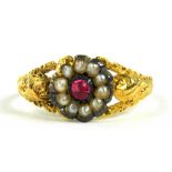 A VICTORIAN GOLD RING, WITH ASSOCIATED GEM CLUSTER, 1.5G GROSS