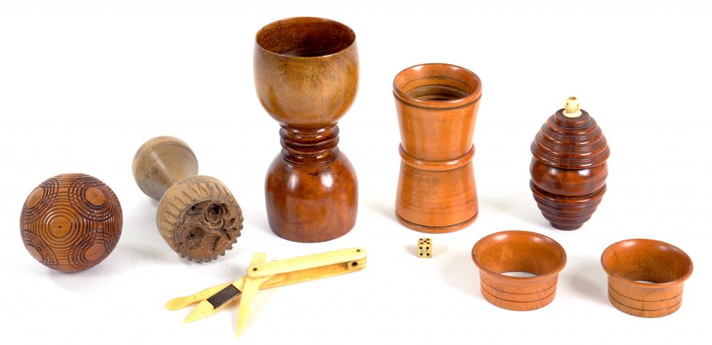 A SMALL GROUP OF VICTORIAN TREEN COMPRISING A COQUILLA NUT BARREL WITH THREADED COVER, A SYCAMORE