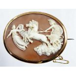 A CAMEO BROOCH, IN GOLD, LATE 19TH/EARLY 20TH CENTURY