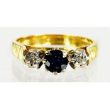 A SAPPHIRE AND DIAMOND THREE STONE RING IN 18CT GOLD, BIRMINGHAM 1971, 4.2G