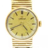 AN OMEGA 9CT GOLD LADY'S WRISTWATCH, LONDON 1967, 28.2G