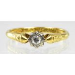 A DIAMOND SOLITAIRE RING IN GOLD MARKED 18CT & PT, 2.3G