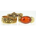 A 9CT GOLD WEDDING RING AND TWO GEM SET GOLD RINGS, 7.4G