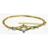 AN OPAL AND DIAMOND BRACELET IN GOLD EARLY 20TH CENTURY, 13G